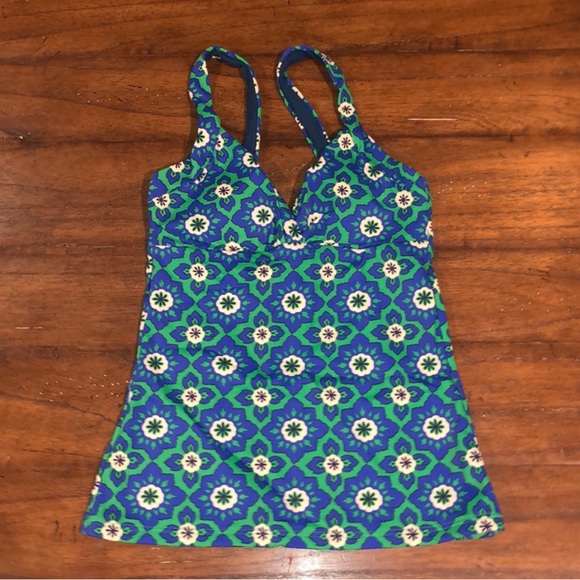 NWT! Classic chic tankini you can rely on - Picture 2 of 6